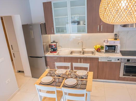 Rhodes City Doris Home מראה חיצוני תמונה